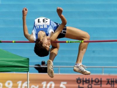 제48회 충북도민체전 육상 높이뛰기 썸네일 이미지